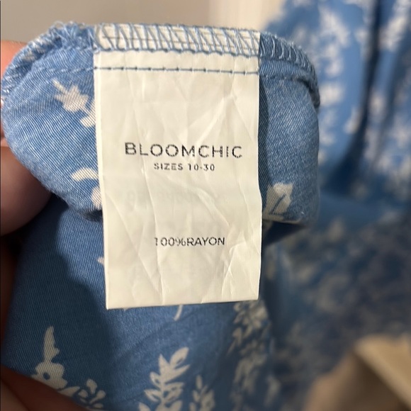 BloomChic plus size flutter sleeve Ditsy floral Pocket split maxi dress - Picture 5 of 7